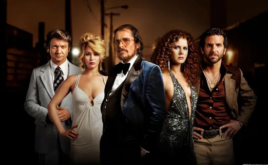 Thâm nhập thế giới ngầm mưu mô trong "American Hustle" (18h45, HBO)