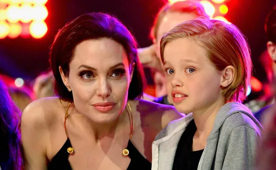 Angelina Jolie – Brad Pitt gặp chuyên gia tư vấn giới tính vì Shiloh?