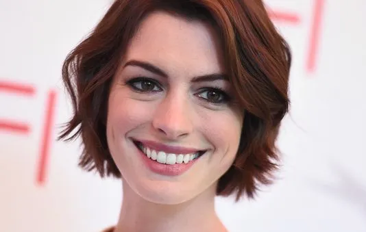 Anne Hathaway chật vật sau "Nhật ký công chúa"