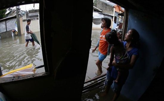 Bão Koppu đổ bộ vào Philippines, nhiều người mất tích