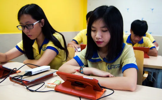 Sách giáo khoa điện tử dần thay thế cho sách giáo khoa truyền thống