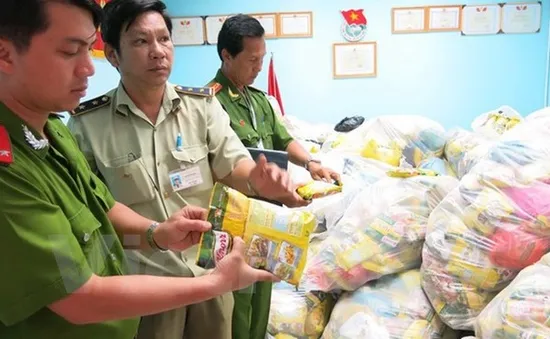 Đồng Nai: Lại phát hiện bột nêm Knorr giả trong quà Tết của công nhân