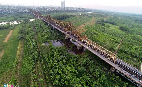 Xây cầu đường sắt vượt sông Hồng - Nỗi băn khoăn của nhiều người dân