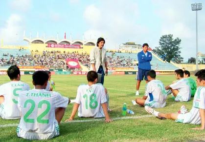 CLB Huế - Dấu hỏi về quyết tâm thăng hạng V.League