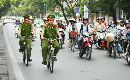 Hà Nội: Công an thí điểm tuần tra bằng xe đạp