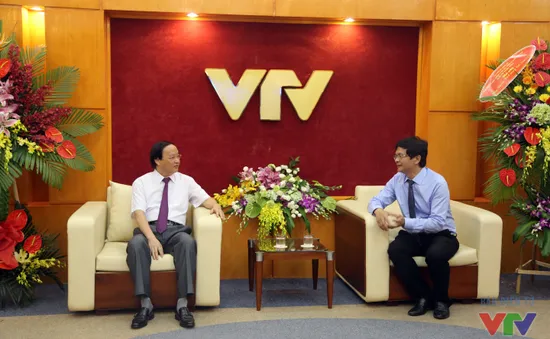 Đồng chí Tô Huy Rứa thăm và chúc mừng một số cơ quan báo chí
