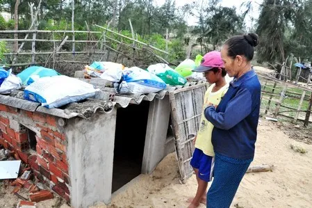 Xây hầm trú bão - Cách người dân Quảng Nam ứng phó với thiên tai