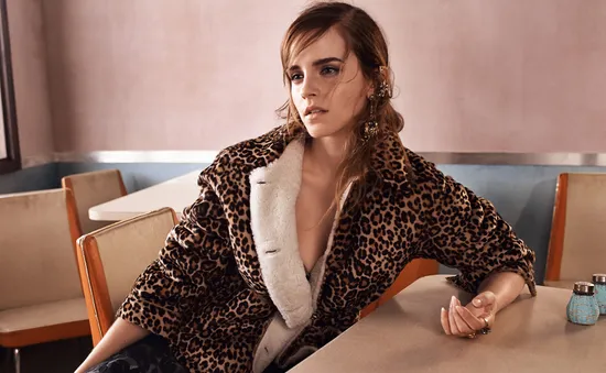 Emma Watson lọt top 25 vẻ đẹp ấn tượng của Vogue năm 2015