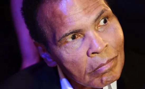 Huyền thoại quyền Anh Muhammad Ali lại phải nhập viện