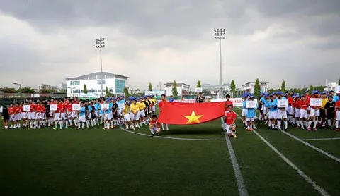 Khởi tranh Festival bóng đá học đường U13