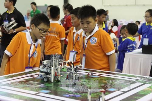 Việt Nam đoạt nhiều giải thưởng cao tại Ngày hội Robothon quốc tế 2015