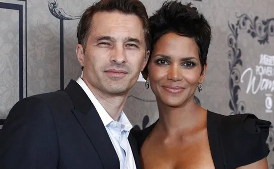 ‘Miêu nữ’ Halle Berry đòi ly hôn vì chồng nóng tính