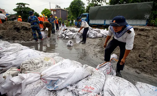 Hỗ trợ các gia đình bị thiệt hại do mưa lũ tại Quảng Ninh