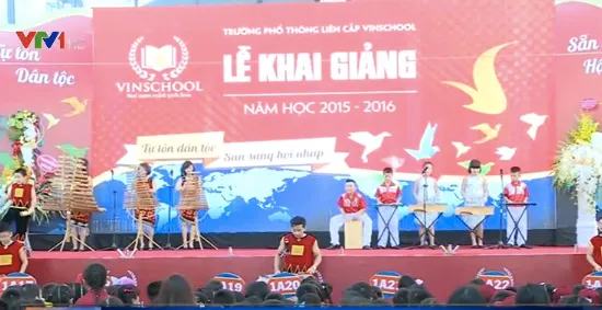 Nét mới trong Lễ khai giảng năm học 2015 - 2016: Gọn nhẹ và trang trọng