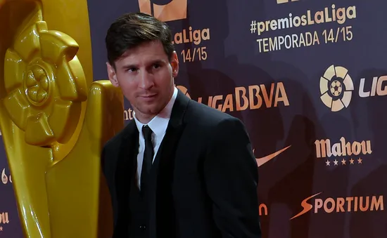 Đánh bại Ronaldo, Messi xuất sắc nhất La Liga