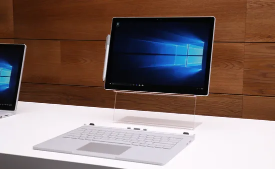 Microsoft ra mắt Surface Book phiên bản 1TB