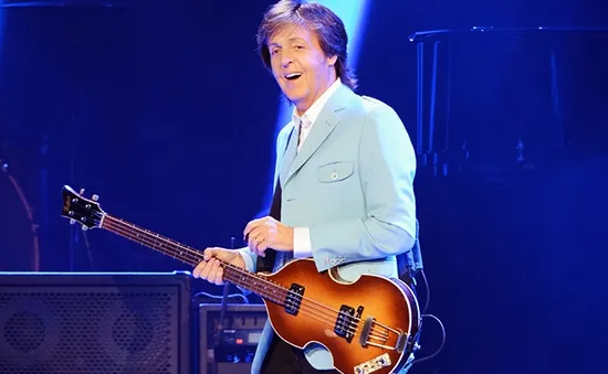 Paul McCartney là nhạc sĩ giàu nhất đảo quốc sương mù