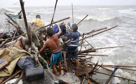 Bão Koppu khiến 160.000 người Philippines phải sơ tán