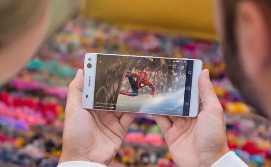 Sony trình làng bộ đôi smartphone tầm trung với camera ấn tượng