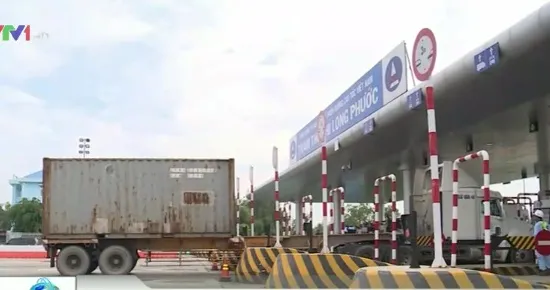 Tạm dừng dự án BOT có trạm thu phí không đúng khoảng cách 70km