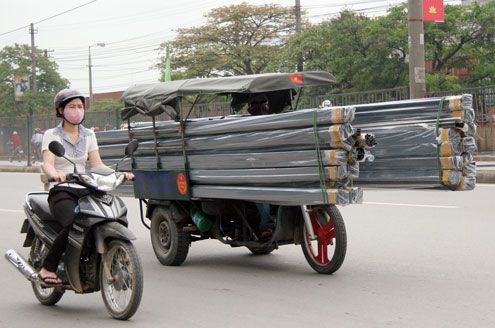 Vì sao xe chở hàng cồng kềnh tồn tại trong thời gian dài?