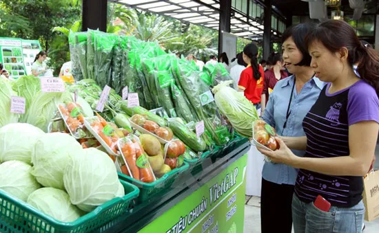 Người dân TP.HCM đón nhận mô hình Phiên chợ nông sản an toàn