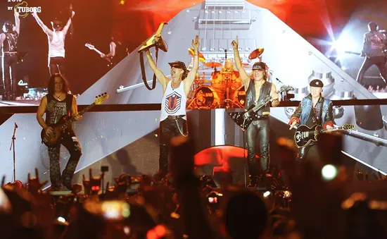 Scorpions đốt cháy Monsoon Music Festival 2016