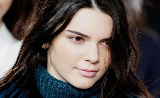 Kendall Jenner bất ngờ xóa tài khoản Instagram 68 triệu người theo dõi