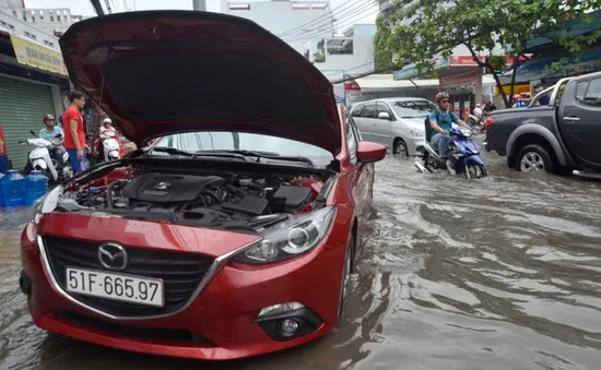 Bảo hiểm ô tô ngập: Cần tìm hiểu kỹ bảo hiểm thủy kích