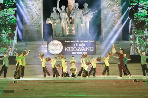 Đặc sắc Lễ hội Nho và Vang Ninh Thuận 2016