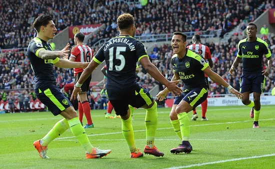 Arsenal lập kỷ lục ấn tượng tại Premier League 2016/17