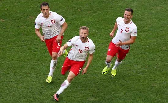 VIDEO EURO 2016: Blaszczykowski tỏa sáng, Ba Lan giành vé đi tiếp