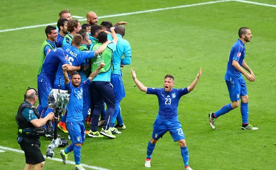 EURO 2016: Thắng thuyết phục TBN, Italia gặp Đức ở tứ kết