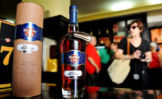 Cuba thanh toán nợ cho CH Czech bằng... rượu Rum