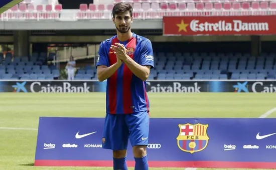 Andre Gomes tự hào khi được chơi cùng cả Ronaldo lẫn Messi