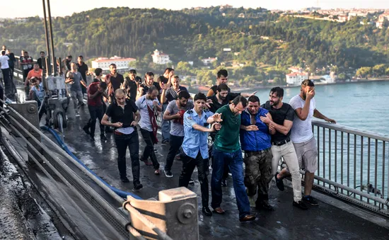 Thổ Nhĩ Kỳ: 13 binh sỹ đảo chính bị đưa ra xét xử