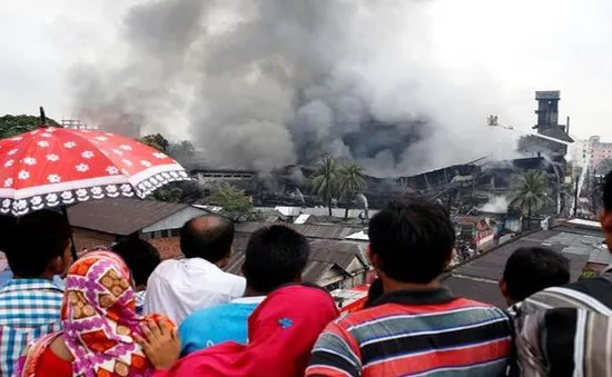 Hỏa hoạn tại nhà máy may Bangladesh, ít nhất 21 người thiệt mạng