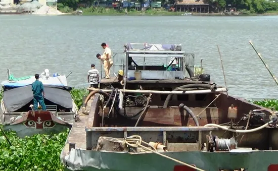 An Giang: Sà lan đâm ghe lúa, 2 người tử vong