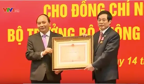 Thủ tướng trao Huân chương Độc lập hạng Nhì cho ông Nguyễn Bắc Son