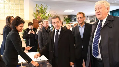 Cựu Tổng thống Pháp Nicolas Sarkozy bị loại ở vòng một bỏ phiếu sơ bộ