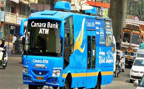 Xe bus ATM - Giải pháp sáng tạo thời khủng hoảng đổi tiền tại Ấn Độ