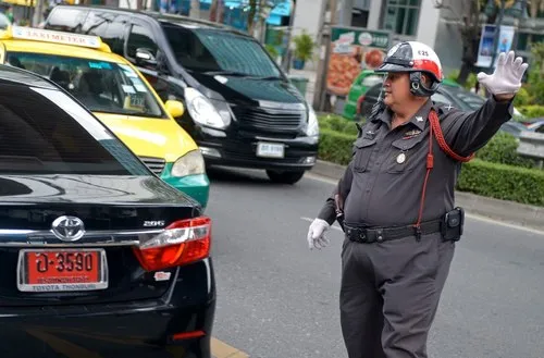 Malaysia không khuyến khích cảnh sát béo phì