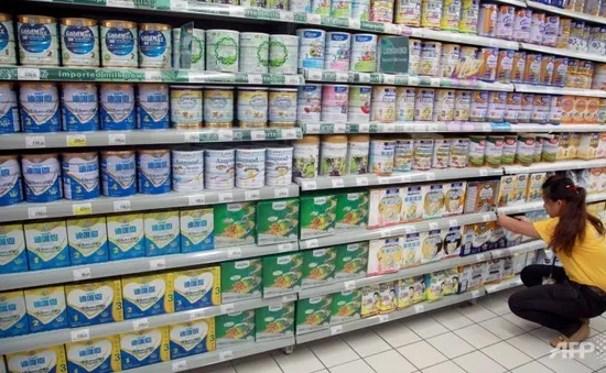 Trung Quốc triệt phá đường dây làm giả sữa bột Similac