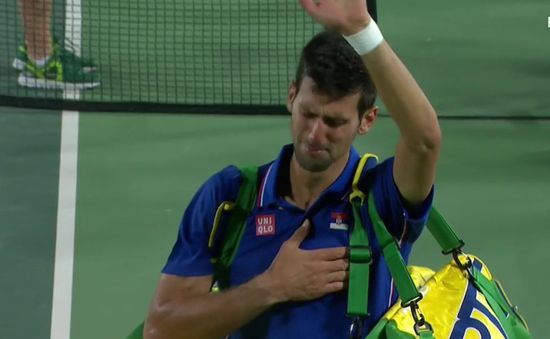 Djokovic bật khóc sau thất bại ở vòng 1 Olympic Rio 2016