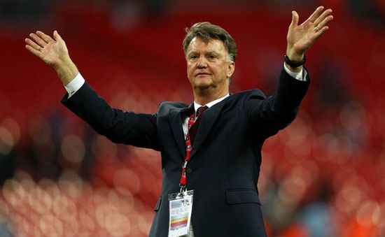 HLV Louis van Gaal tuyên bố giải nghệ