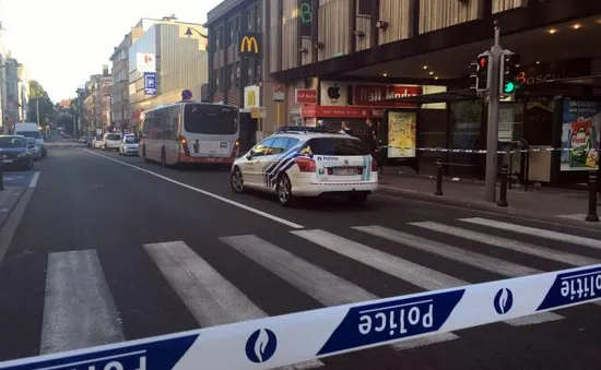 Tấn công bằng dao nhằm vào cảnh sát tại Molenbeek