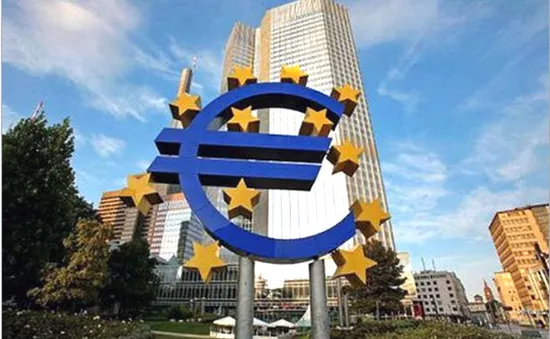 ECB vẫn giữ nguyễn lãi suất cơ bản ở mức thấp kỷ lục