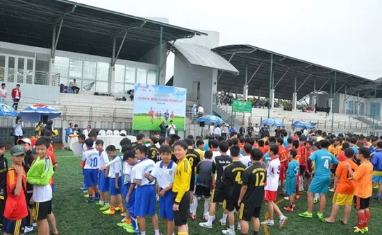 Khởi tranh Festival Bóng đá học đường U13