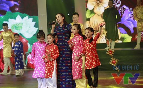 Gala Tết Việt 2016: Không gian âm nhạc rộn ràng sắc Xuân (20h05, VTV3)