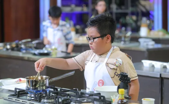 Vua đầu bếp nhí: Bất ngờ với thí sinh theo "phong tục" không ăn gỏi cuốn